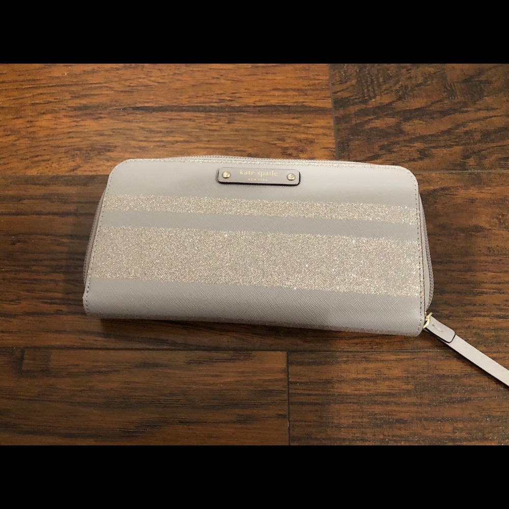 Kate Spade ♠️ Leather Gray Glitter Wallet